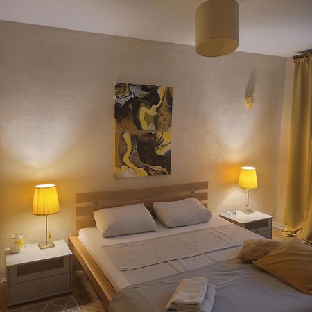 Sunflower Apartment Near Kiev Airport & Railway Station & Center City! מראה חיצוני תמונה
