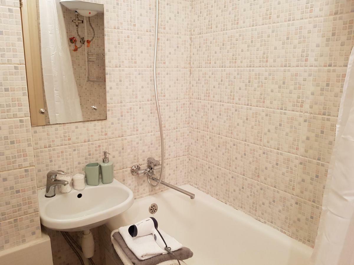 Sunflower Apartment Near Kiev Airport & Railway Station & Center City! מראה חיצוני תמונה