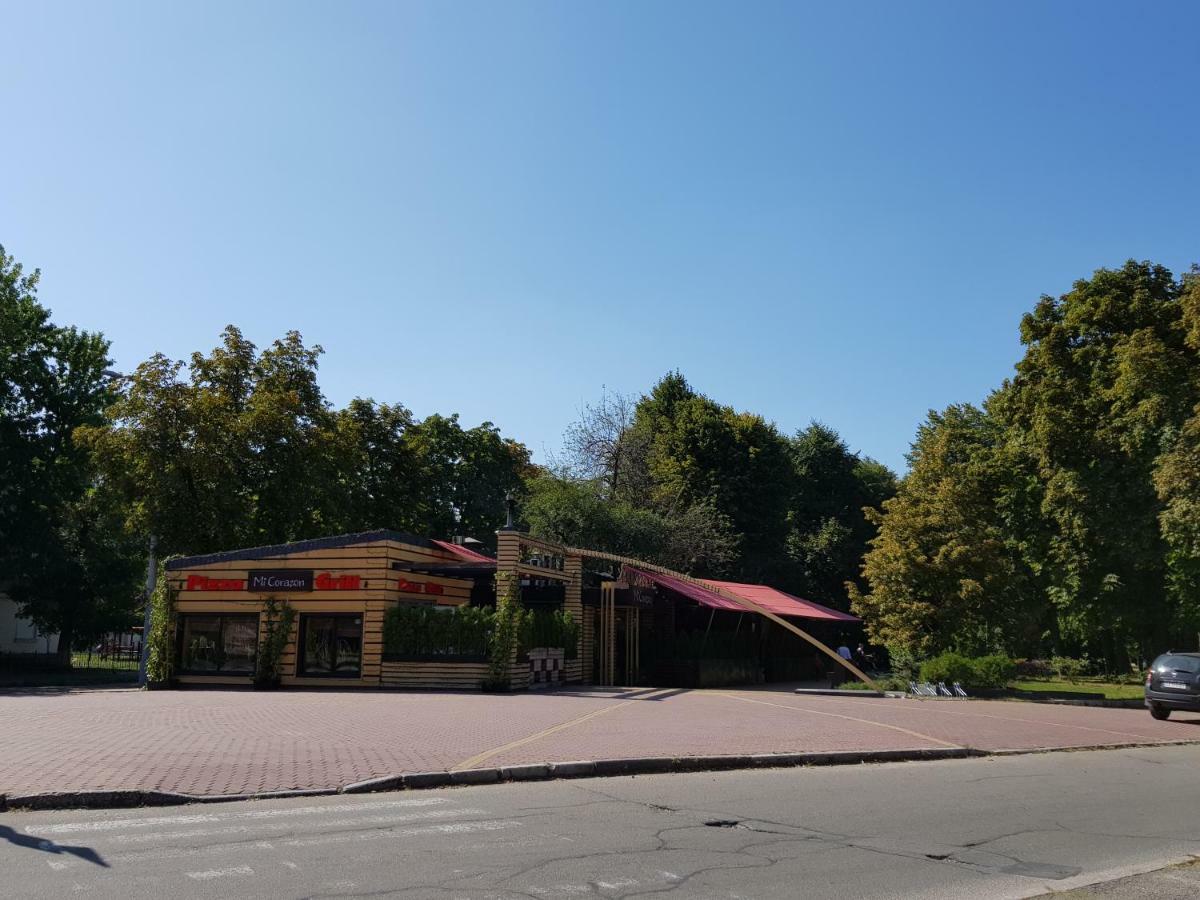 Sunflower Apartment Near Kiev Airport & Railway Station & Center City! מראה חיצוני תמונה